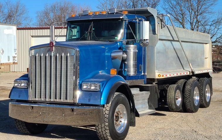 2007 Kenworth W900  dump truck