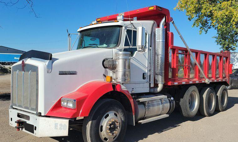 2012 Kenworth T800  dump truck